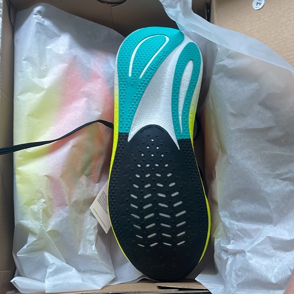 NWT Reebok running sneakers - Floatride Energy x - Picture 2 of 4